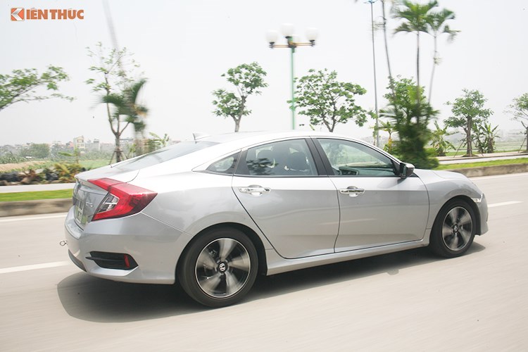 Đánh giá - Đánh giá Honda Civic 2017 i-VTEC Turbo giá 950 triệu tại VN (Hình 18).