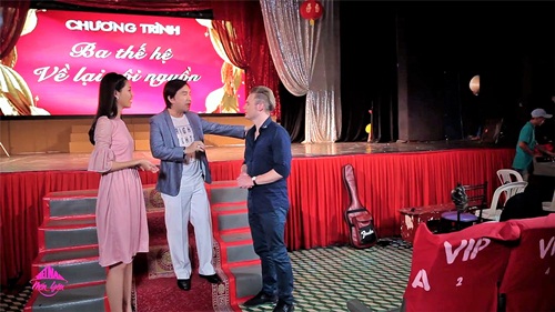 TV Show - Chàng ca sĩ Tây - Kyo York đam mê những làn điệu cải lương (Hình 4).
