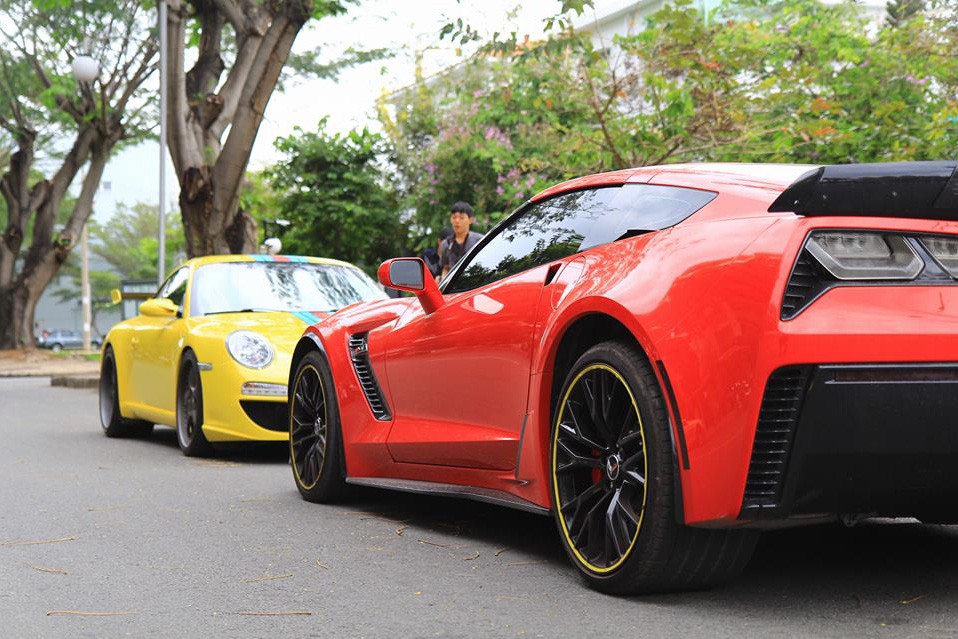 Thú chơi - Bắt gặp cặp đôi Porsche 911 'hẹn hò' với Chevrolet Corvette Z06  (Hình 10).