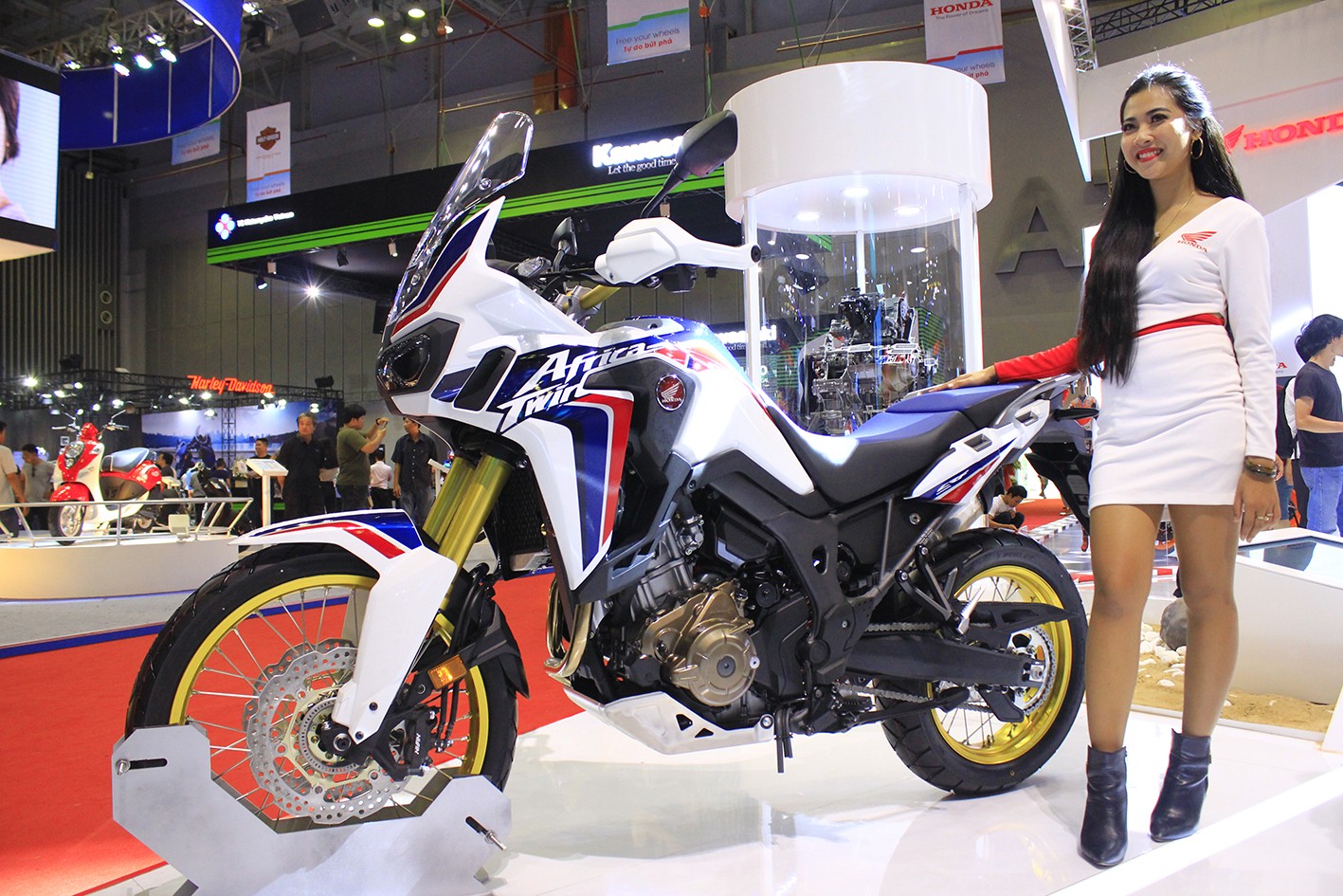 Xe máy - Honda Africa Twin 'hồi sinh', cạnh tranh với BMW R1200GS (Hình 12).