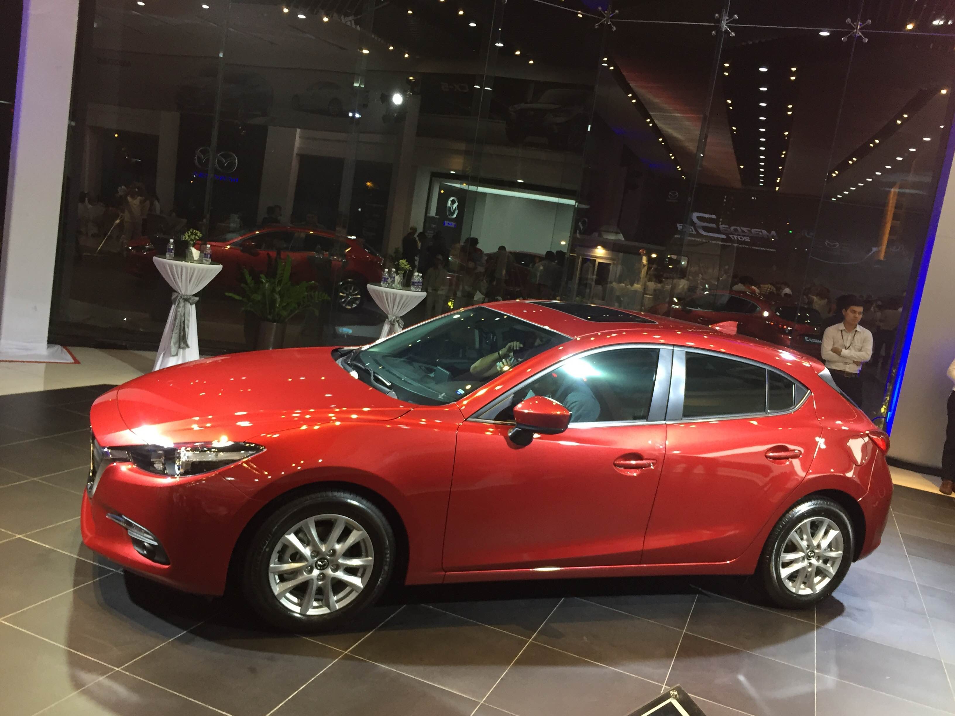 Kinh doanh - Thaco ra mắt nữ hoàng mazda 3- 2017