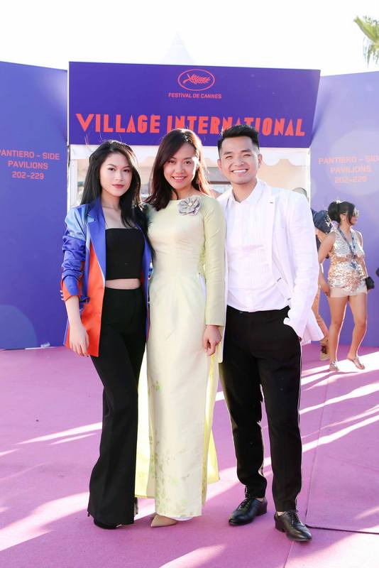 Sự kiện - Ngọc Thanh Tâm được gọi là 'đóa hồng mới' tại LHP Cannes 2017 (Hình 6).