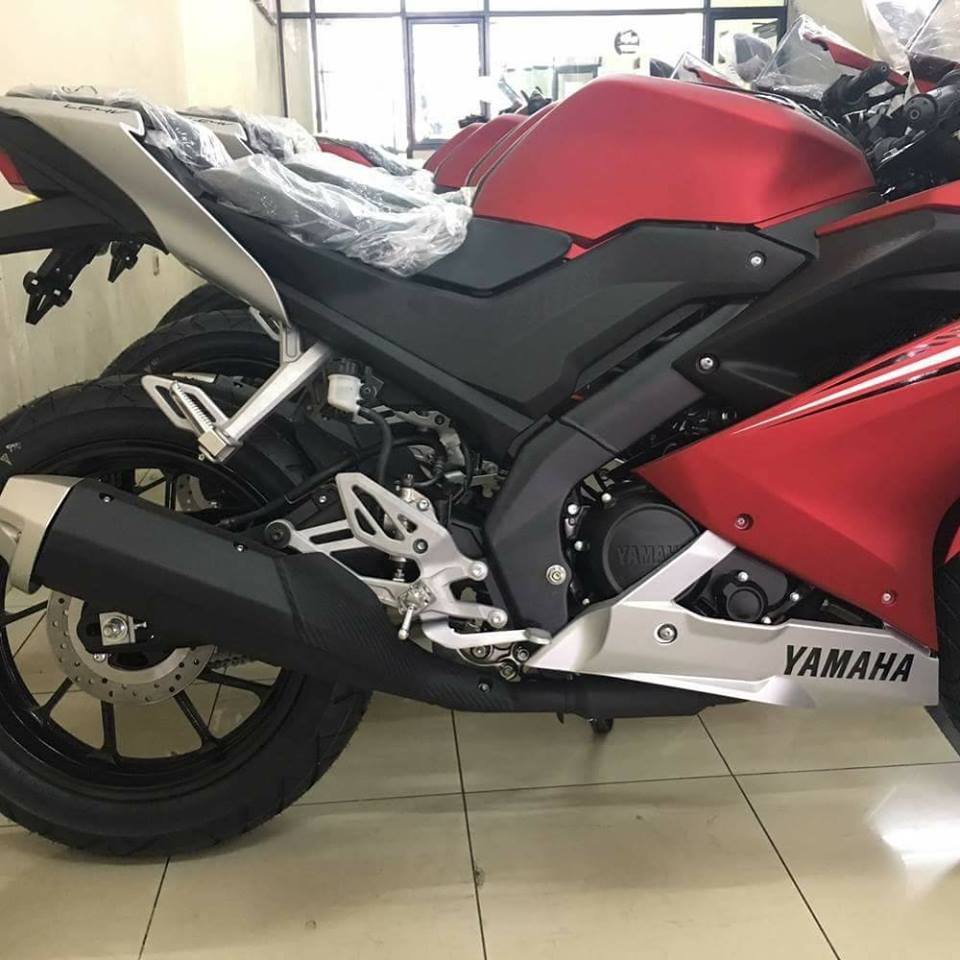 Xe máy - Yamaha R15 2017 lô hàng đầu tiên về Việt Nam giá 125 triệu đồng (Hình 9).