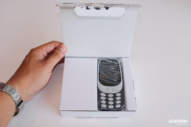 Đánh giá - Đập hộp hàng hot Nokia 3310 giá 1 triệu đồng tại Việt Nam (Hình 4).