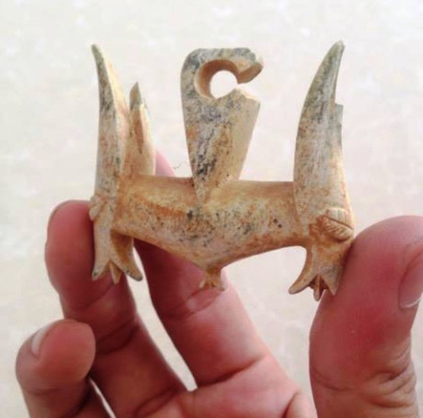 Văn hoá - Huế: Phát hiện vật lạ, nghi trang sức cổ hiếm có ở Việt Nam (Hình 3).