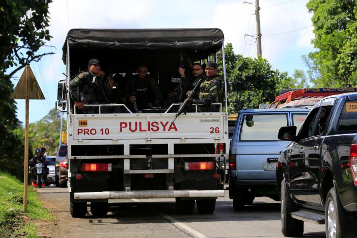 Tiêu điểm - 500 tay súng IS hoành hành ở Philippines, TT Duterte vội vã về nước (Hình 2).