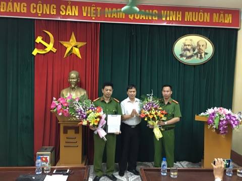 An ninh - Hình sự - Thưởng nóng cho thành tích phá án vụ xác chết lõa thể trên sông