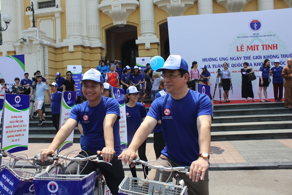 Sức khỏe - Bộ trưởng Y tế k&ecirc;u gọi cộng đồng n&oacute;i kh&ocirc;ng với thuốc l&aacute; v&igrave; sức khỏe (H&igrave;nh 5).