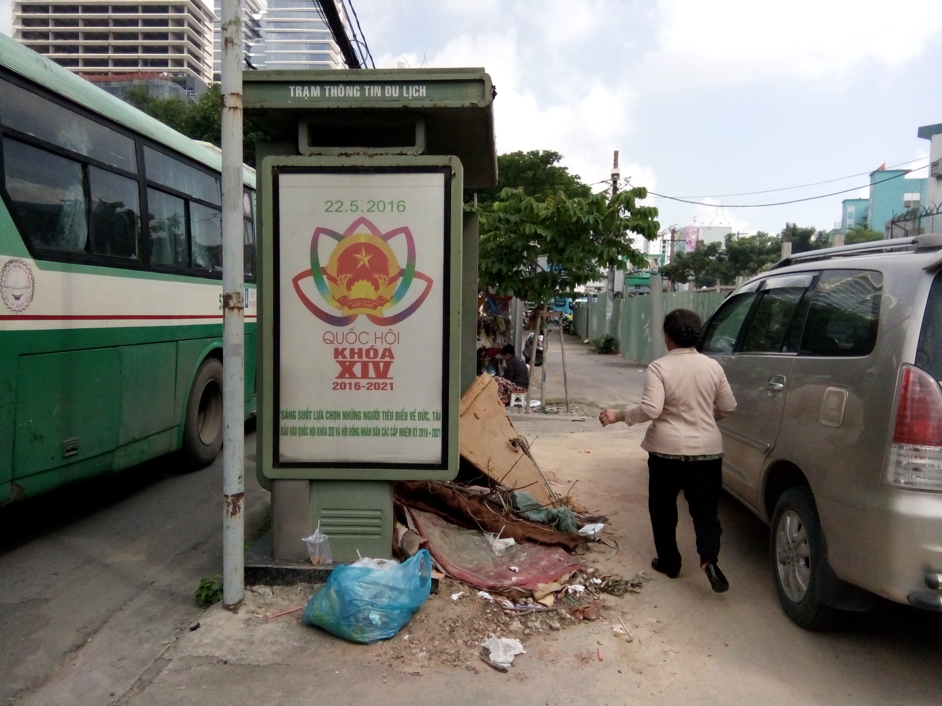 Đầu tư - TP.HCM: Dùng hàng tỷ đồng xây Trạm thông tin du lịch… rồi bỏ hoang