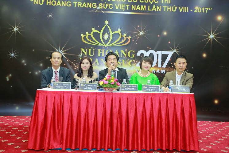 Sự kiện - Cuộc thi Nữ hoàng trang sức 2017 chấp nhận thí sinh từng thẩm mỹ?