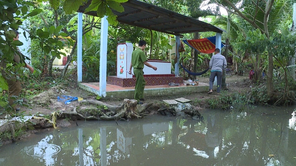 An ninh - Hình sự - Bắt người em đâm anh ruột tử vong trong lúc nhậu say