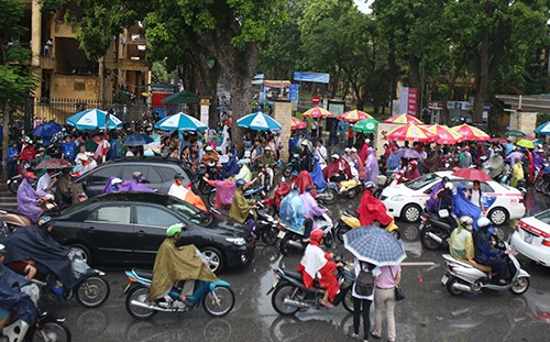 Xi nhan Trái Phải - Lo ngay ngáy vì 'thay đổi'