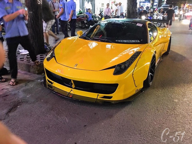 Thú chơi - Cận cảnh hàng khủng Ferrari 458 độ Liberty Walk độc nhất Việt Nam