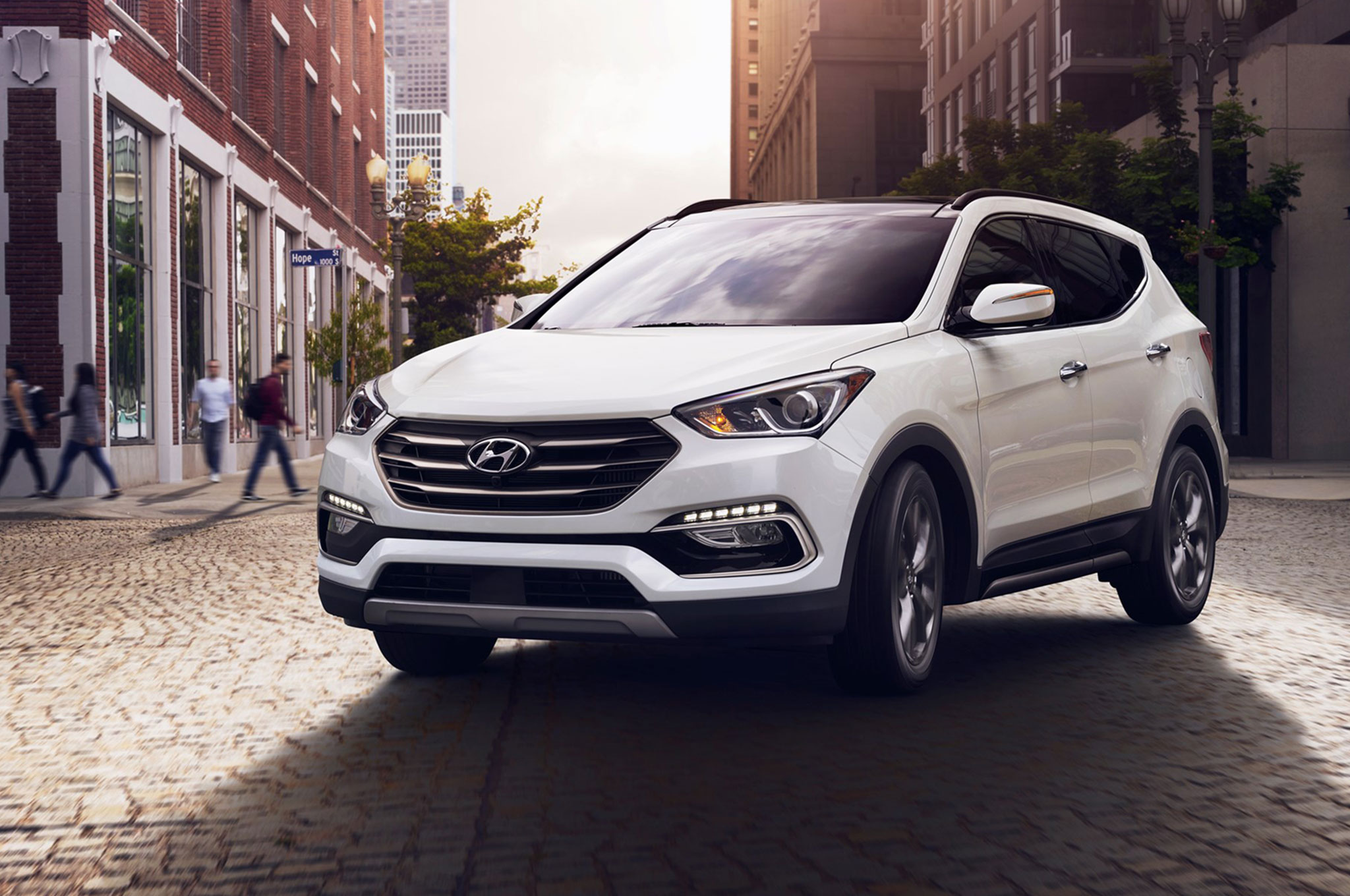 Thị trường - Hyundai triệu hồi SantaFe do lỗi chốt mở nắp ca-pô