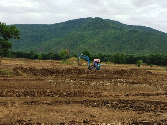 Xã hội - Thanh Hóa: Bất chấp lệnh cấm, dân ngang nhiên khai thác Bentonite 