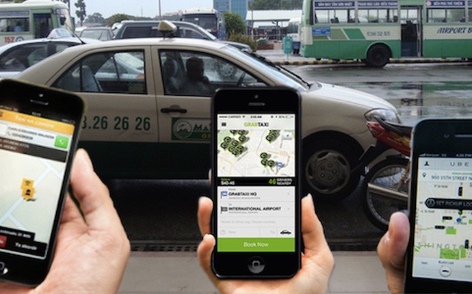 Cafe8 - Hà Nội cấm dịch vụ đi chung xe của Grab, Uber: Trách nhiệm của ai?