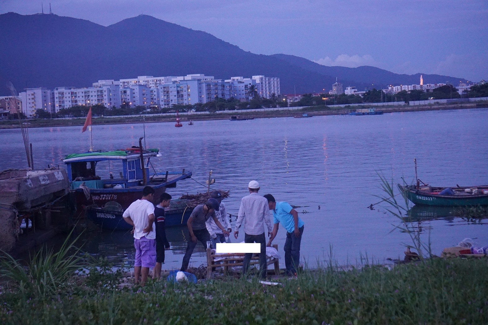 Xã hội - Tìm thấy thi thể người chồng cứu vợ tự vẫn ở cầu Sông Hàn