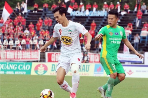 Bóng đá Việt Nam - Vòng 16 V-League: Căng thẳng, hấp dẫn và khó lường