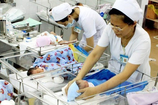 Văn bản - Chính sách - Bộ Tư pháp 'tuýt còi' quy định sinh con thứ ba phải nộp tiền