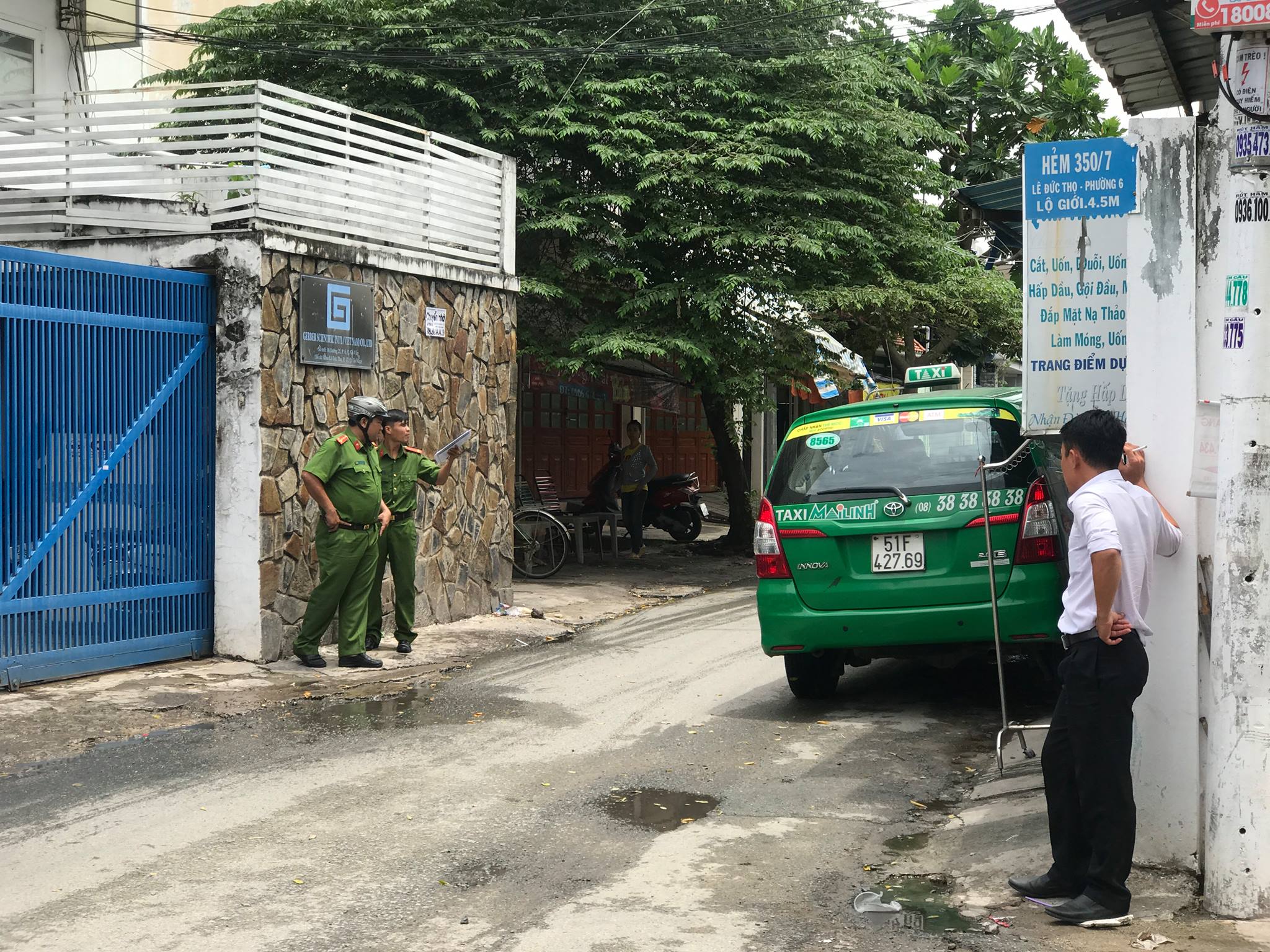 An ninh - Hình sự - Tạm giữ tài xế 'taxi công nghệ' chĩa súng vào tài xế taxi Mai Linh