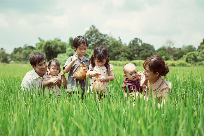 Ngôi sao - Phát sốt bộ ảnh gia đình nông dân siêu đáng yêu của Lý Hải – Minh Hà (Hình 3).