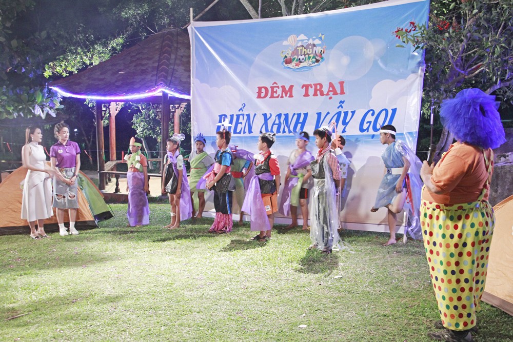 TV Show - Diễn viên Sam có chuyến hành trình đầy màu sắc cùng 10 cầu thủ nhí (Hình 2).