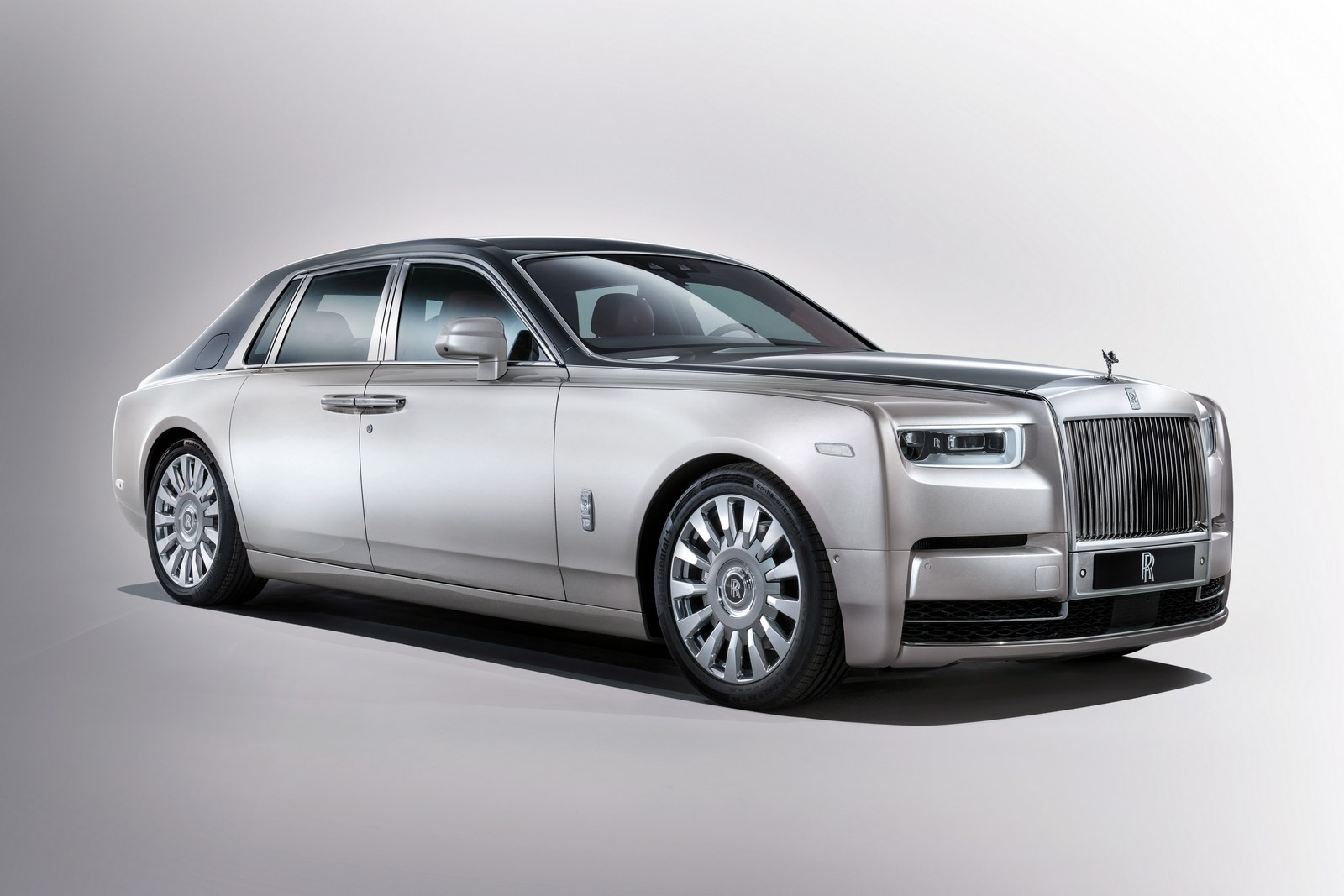 Thú chơi - Rolls-Royce Phantom 2018 đẹp không tì vết