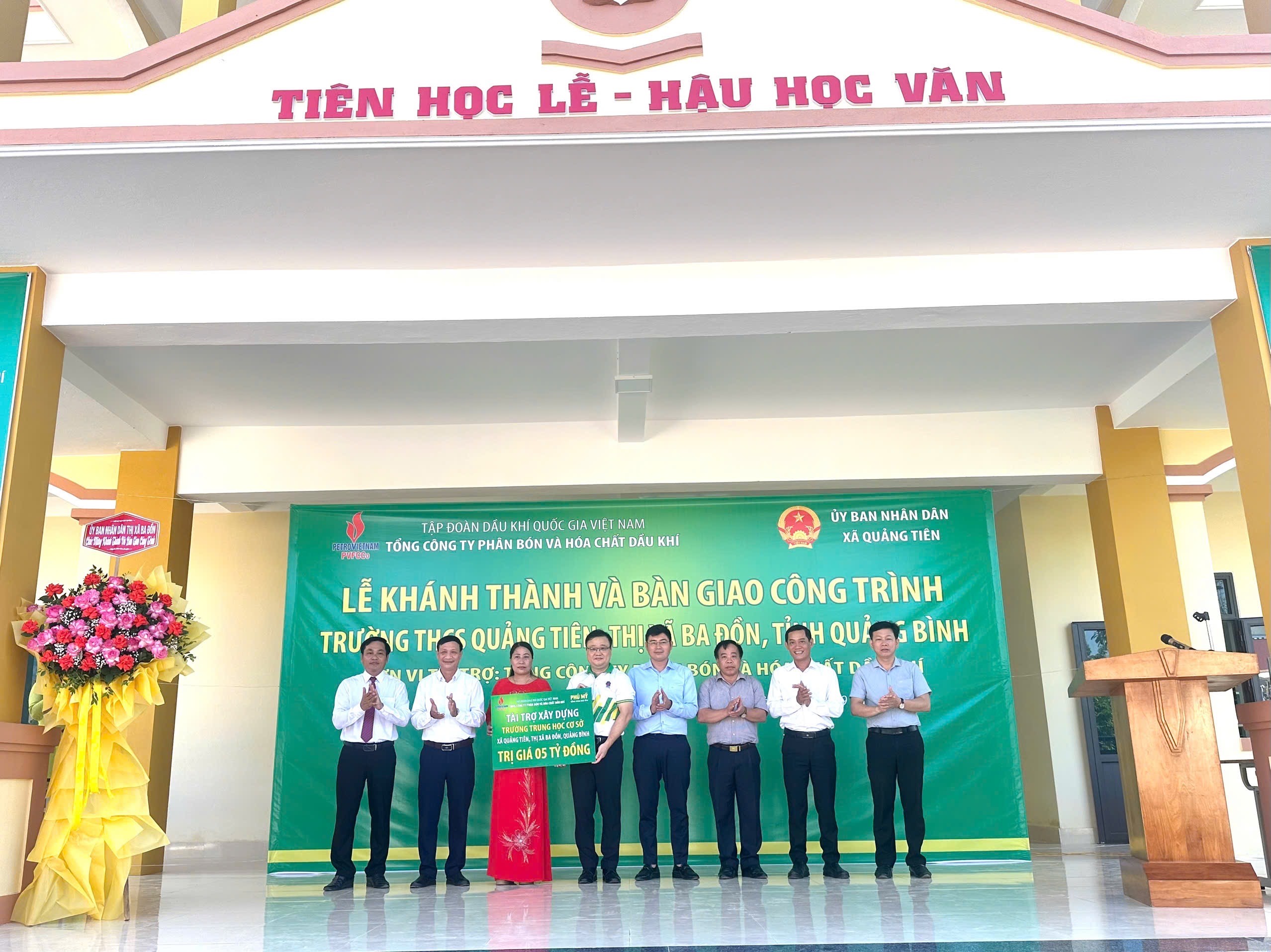 PVFCCo: Khánh thành, bàn giao Nhà lớp học và chức năng Trường THCS Quảng Tiên- Ảnh 2.