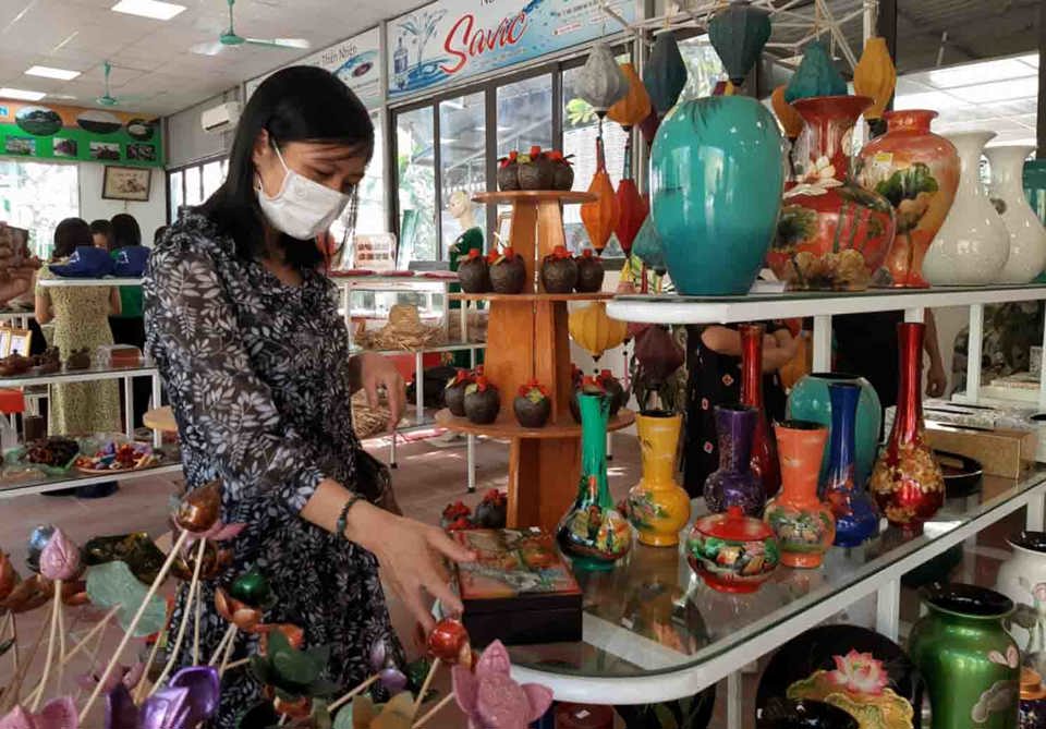 “Thủ phủ cõi âm" được đưa vào tour trải nghiệm mới cho du khách nước ngoài- Ảnh 4. “Thủ phủ cõi âm" được đưa vào tour trải nghiệm mới cho du khách nước ngoài- Ảnh 4.