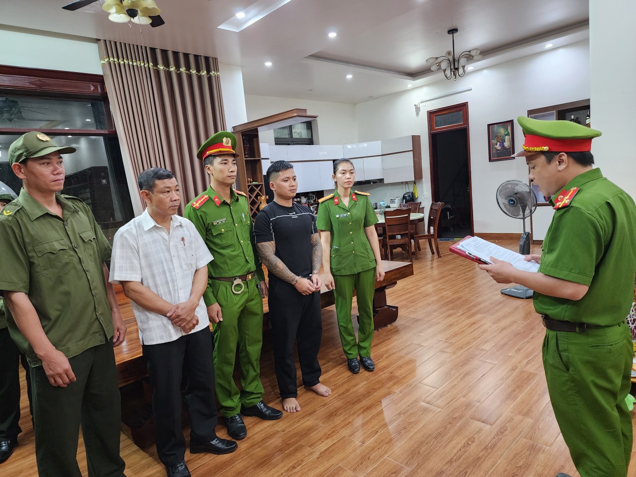 Quảng Bình: Bắt đối tượng cho vay lãi nặng 365%/ năm- Ảnh 1.