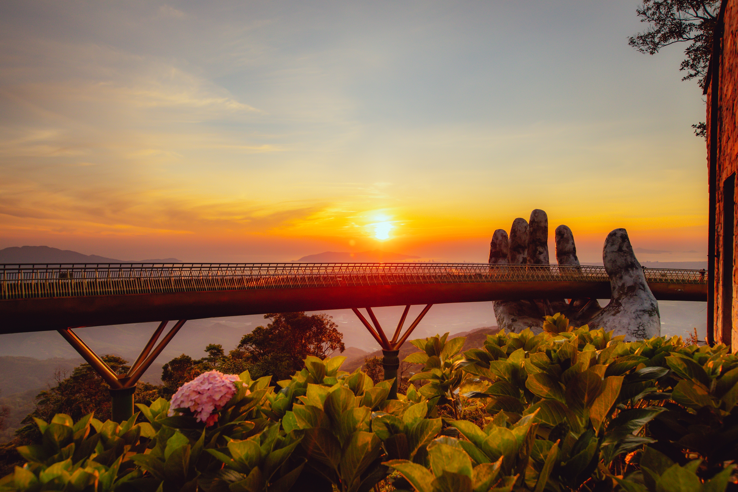 Sun World Ba Na Hills tung combo Ba Na By Night với mức giá siêu hấp dẫn- Ảnh 4.