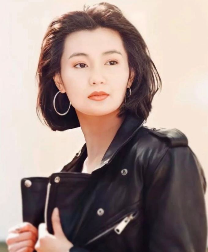 "Mỹ nhân màn ảnh" một thời tái xuất, nhan sắc ở tuổi 60 ra sao?- Ảnh 5. "Mỹ nhân màn ảnh" một thời tái xuất, nhan sắc ở tuổi 60 ra sao?- Ảnh 5.