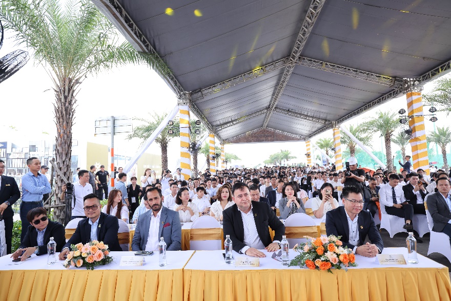 KHỞI CÔNG XÂY DỰNG ĐƯỜNG LIÊN PHƯỜNG: Đường dẫn và cầu bắc qua Rạch Mương Kinh - Ảnh 1. D:\OneDrive - MASTERISE GROUP CORPORATION\MINH\PROJECTS\TGC\EVENT\Oct_Khởi công đường Liên Phường\PR\TCBC\Lễ khởi công đường Liên Phường_10.10\The Global City_khởi công Liên Phường.JPG
