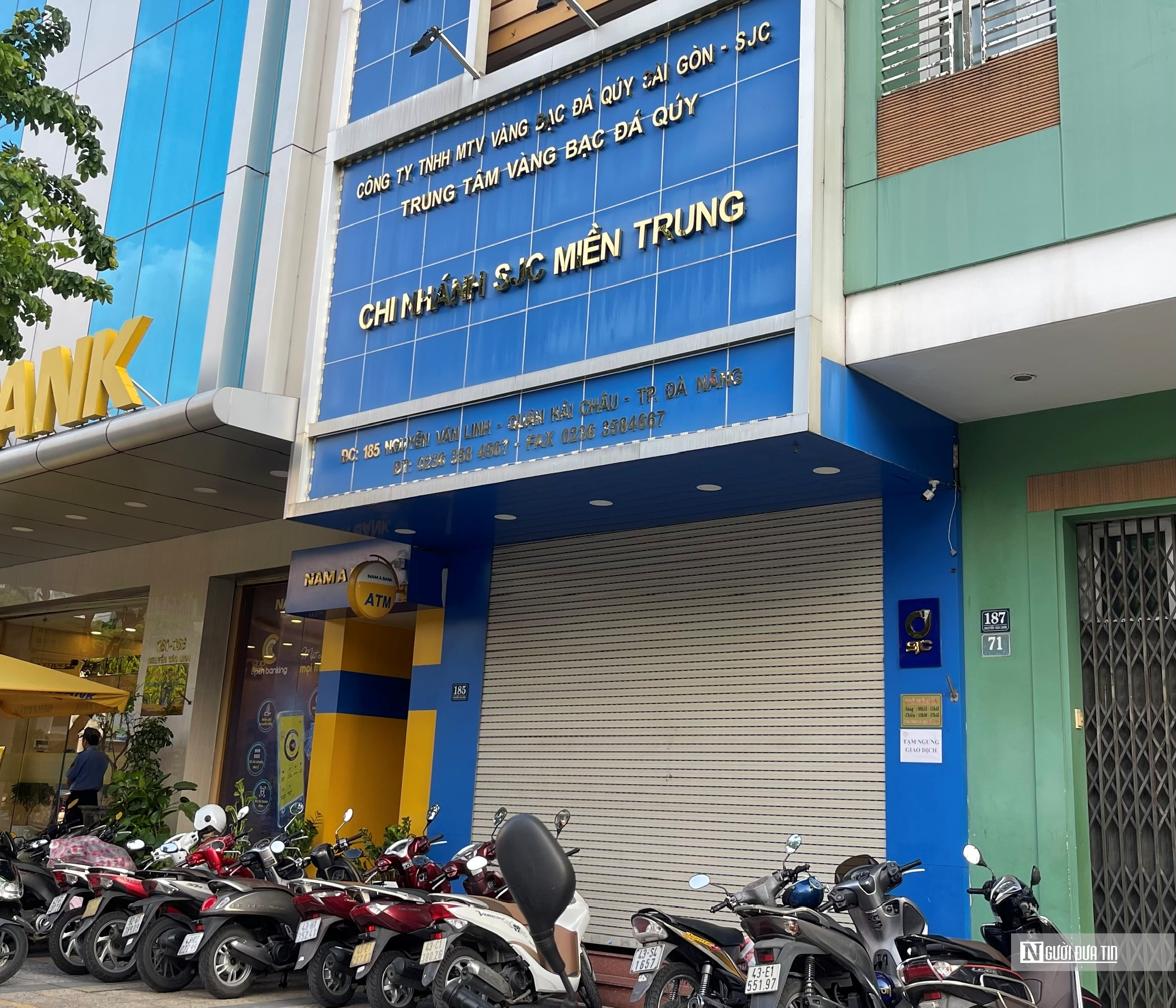 Chi nhánh SJC Miền Trung nằm trên đường Nguyễn Văn Linh tiếp tục đóng cửa vào chiều 10/10. Chi nhánh SJC Miền Trung nằm trên đường Nguyễn Văn Linh tiếp tục đóng cửa vào chiều 10/10.