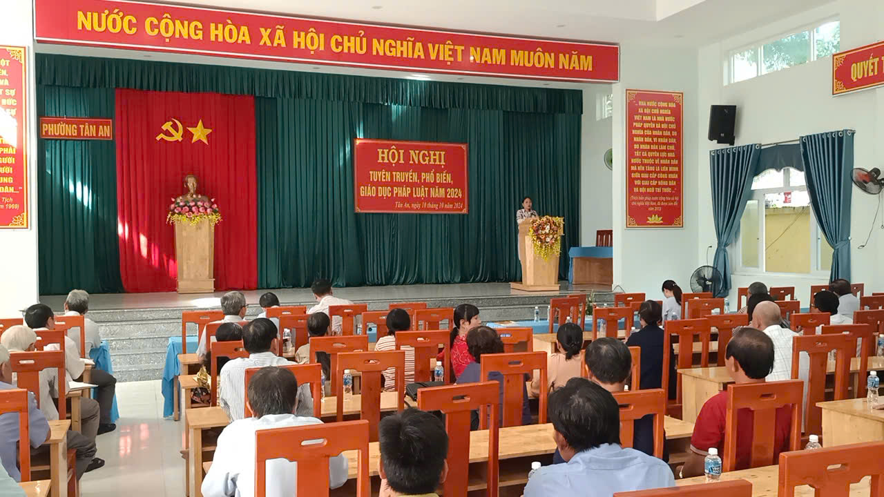 Hội Luật gia tỉnh Bình Thuận tuyên truyền pháp luật về phòng, chống ma tuý đến với người dân- Ảnh 1. Hội Luật gia tỉnh Bình Thuận tuyên truyền pháp luật về phòng, chống ma tuý đến với người dân- Ảnh 1.