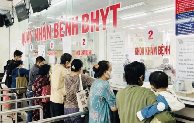 Muốn thay đổi nơi đăng ký khám chữa bệnh BHYT ban đầu, phải làm thế nào?- Ảnh 1.