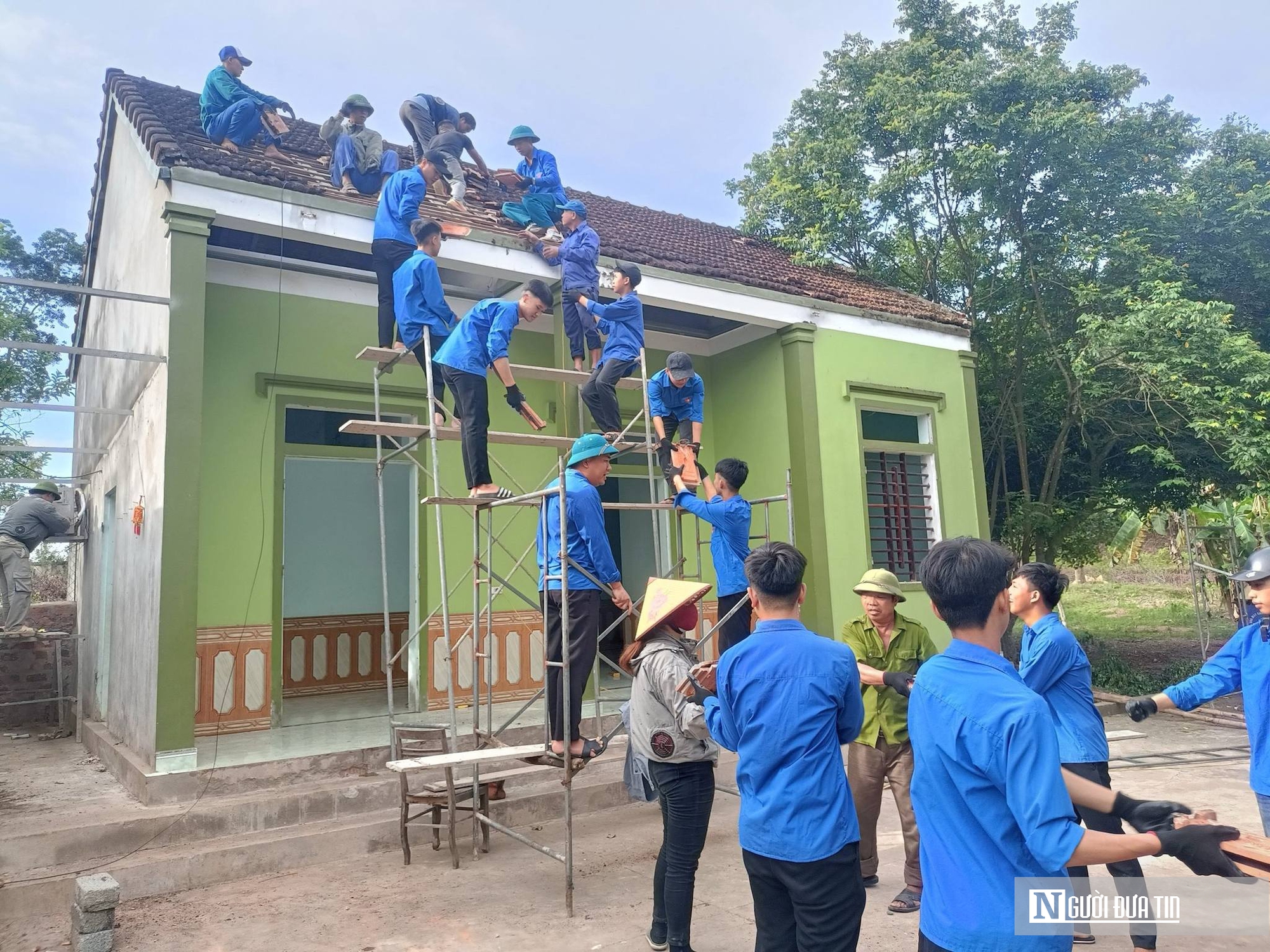 Thanh niên Nghệ An xung kích dựng xây đất nước – Bài 2: 30 ngày đêm tình nguyện “vượt nắng, thắng mưa”- Ảnh 3.