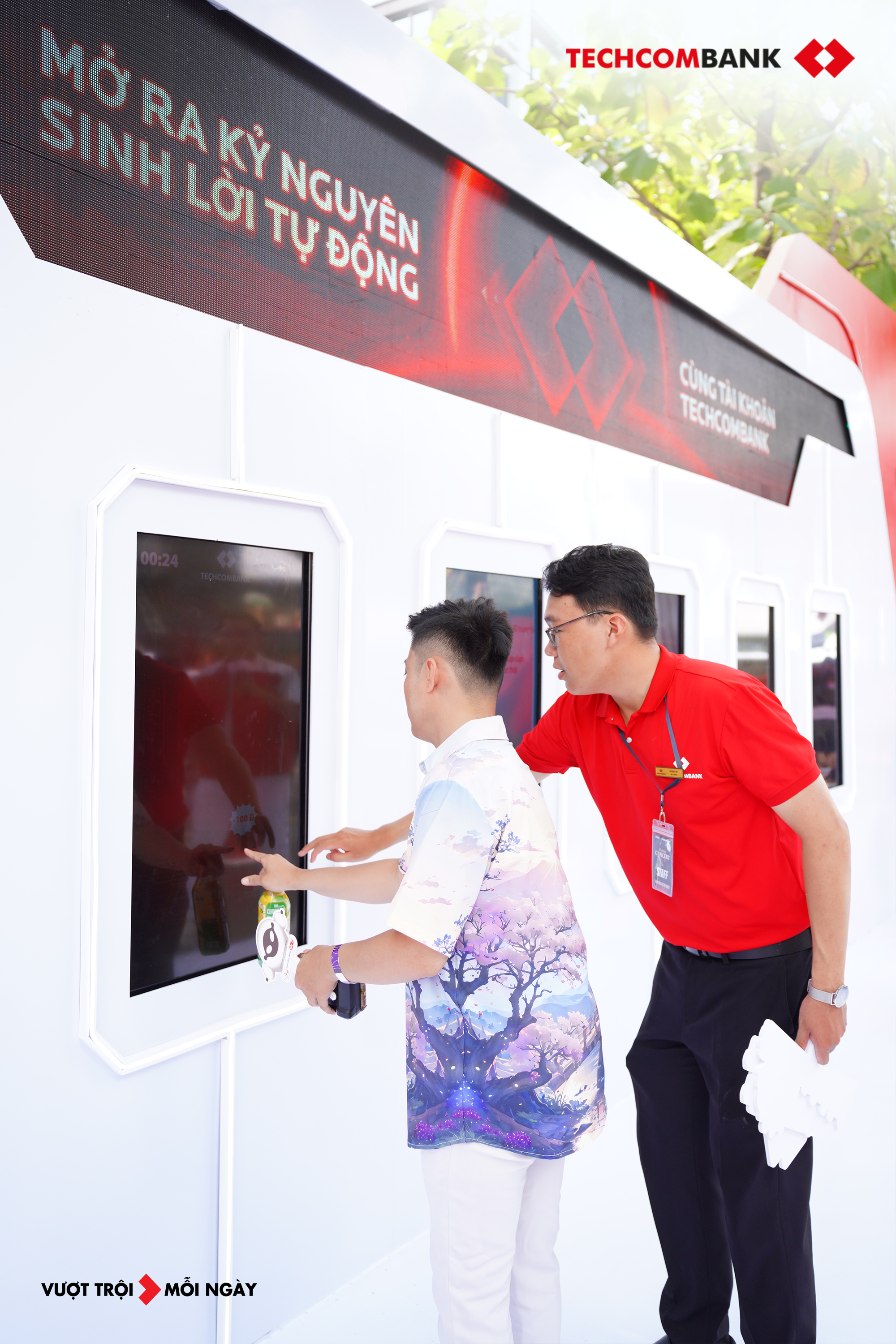 Hot nhất lúc này: Khách hàng Techcombank được check-in sớm cùng các anh trai vượt ngàn chông gai- Ảnh 3.