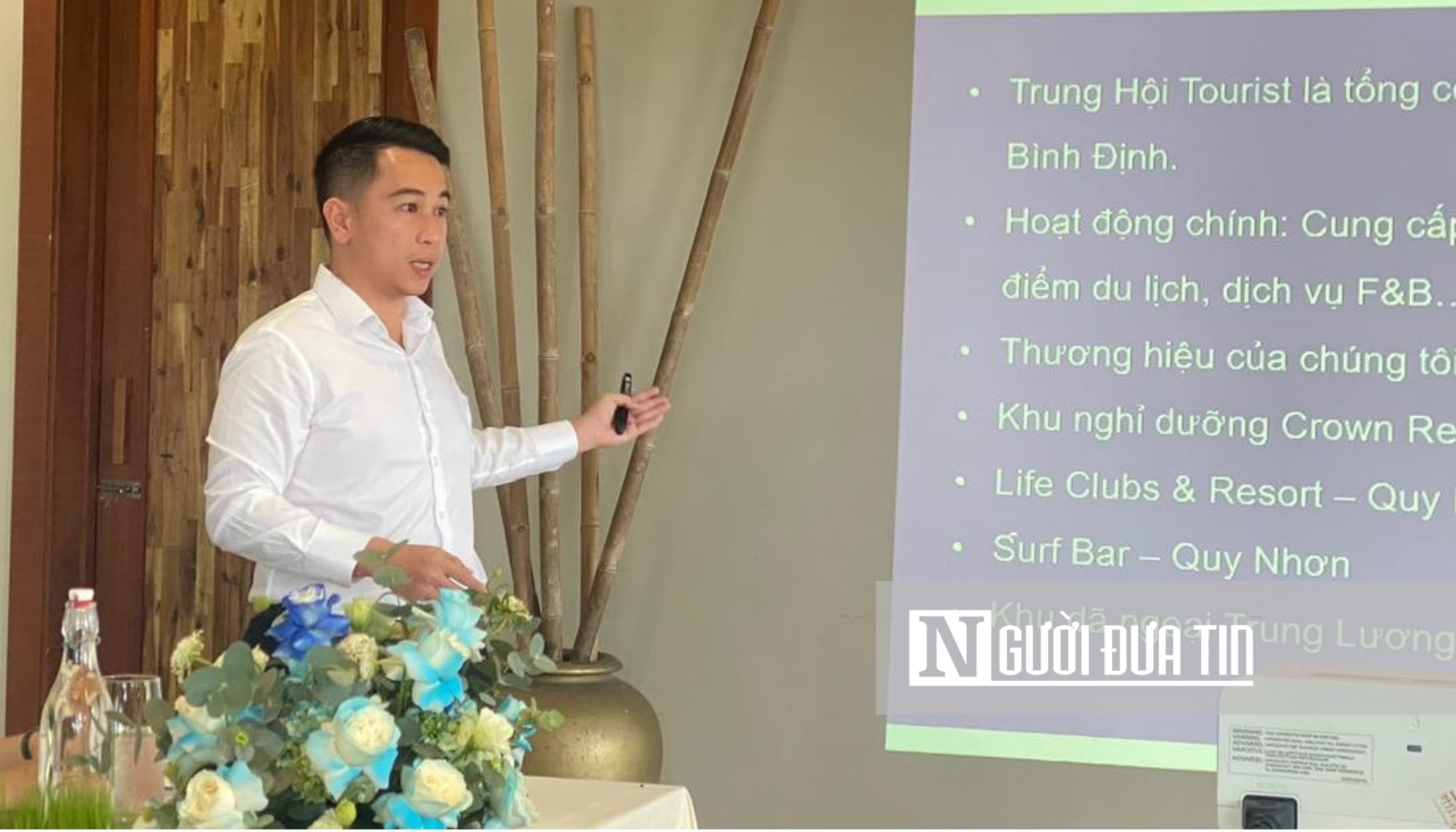 Ông Lê Duy Lân - Tổng giám đốc Công ty TNHH Du lịch Trung Hội chia sẻ về mô hình du lịch xanh của đơn vị. Ảnh: Trung Hội