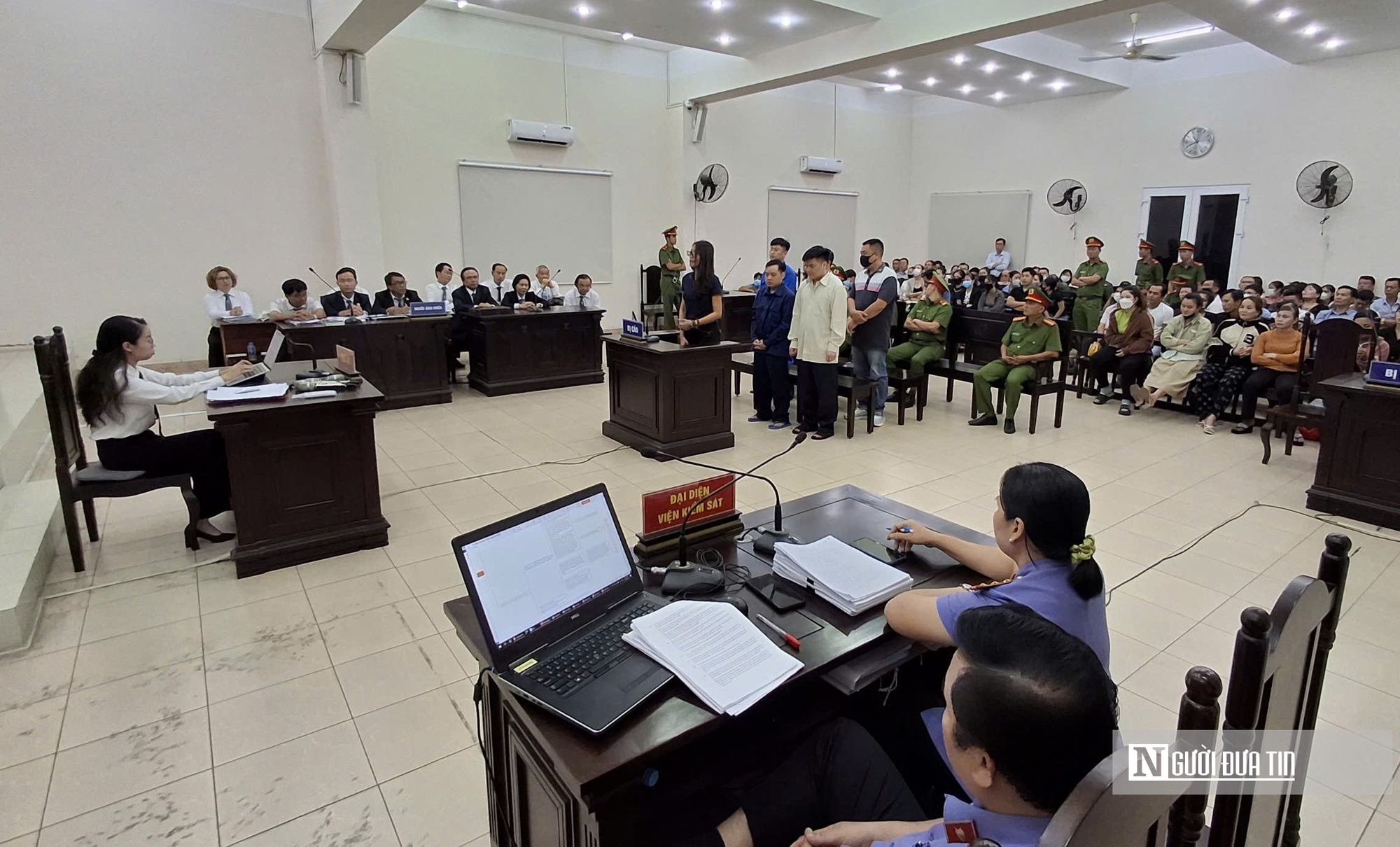 Vì sao bị cáo Hồng bị đề nghị mức án cao nhất trong vụ cháy quán karaoke An Phú, 32 người tử vong?