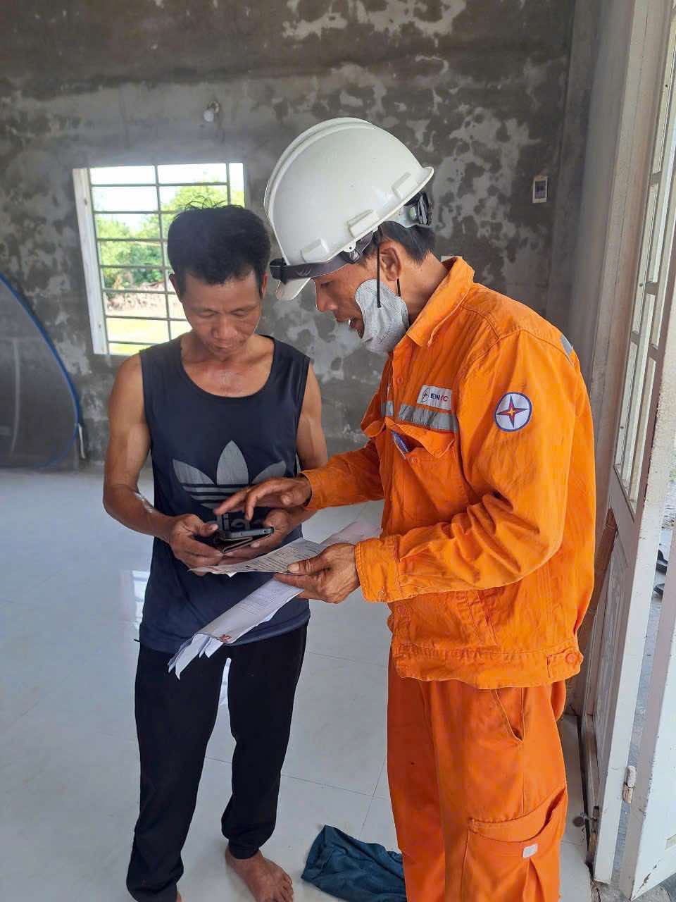 Huế: Kẻ gian mạo danh nhân viên điện lực đe dọa cắt điện khách hàng