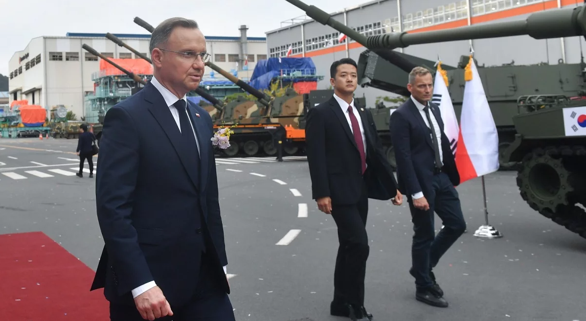 Ba Lan “dứt khoát” không chuyển vũ khí vừa mới mua cho Ukraine- Ảnh 1.