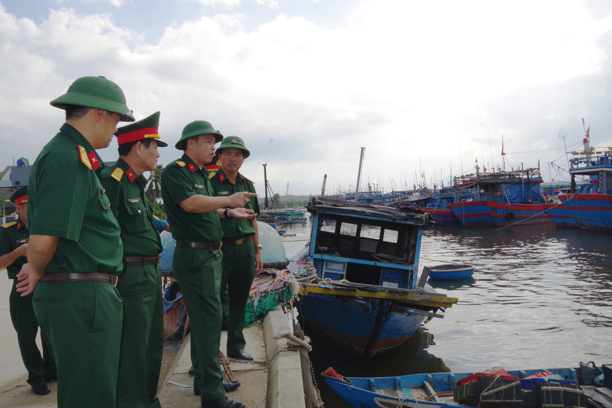 Ban Chỉ huy phòng, chống thiên tai đang ứng trực 24/24 và theo dõi tình hình.