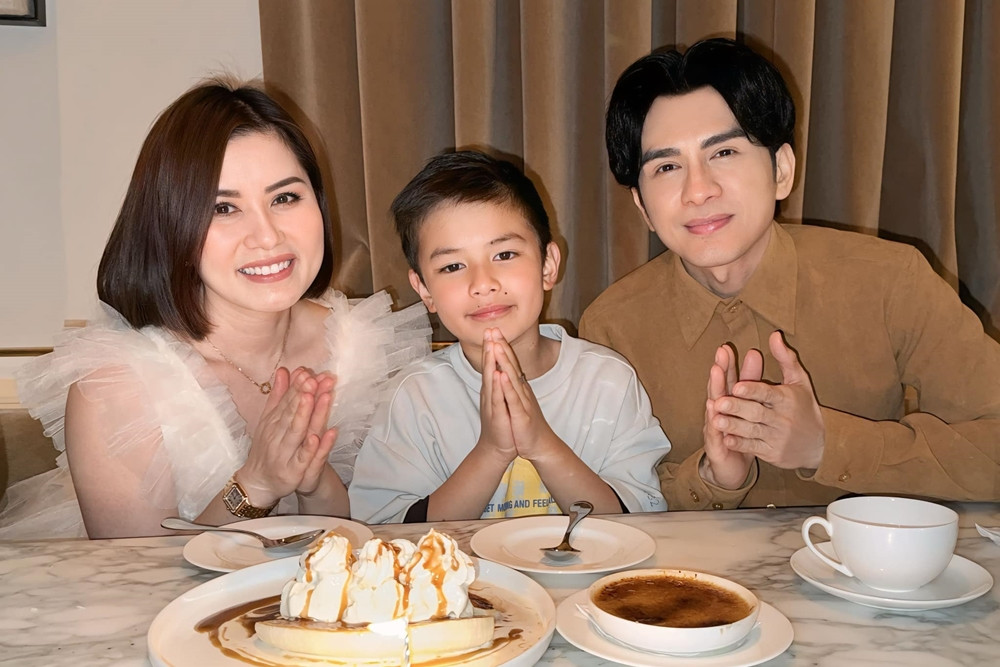 Đan Trường đã cùng con trai tổ chức sinh nhật cho Thủy Tiên. Đan Trường đã cùng con trai tổ chức sinh nhật cho Thủy Tiên.