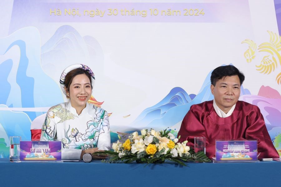 Festival Ninh Bình 2024: Lịch sử được tái hiện như bộ phim cổ trang- Ảnh 1.