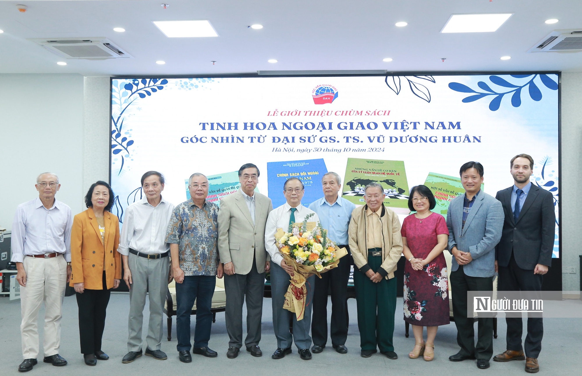 "Gia tài" đồ sộ của GS.TS. Vũ Dương Huân và những đóng góp cho ngành ngoại giao- Ảnh 2.