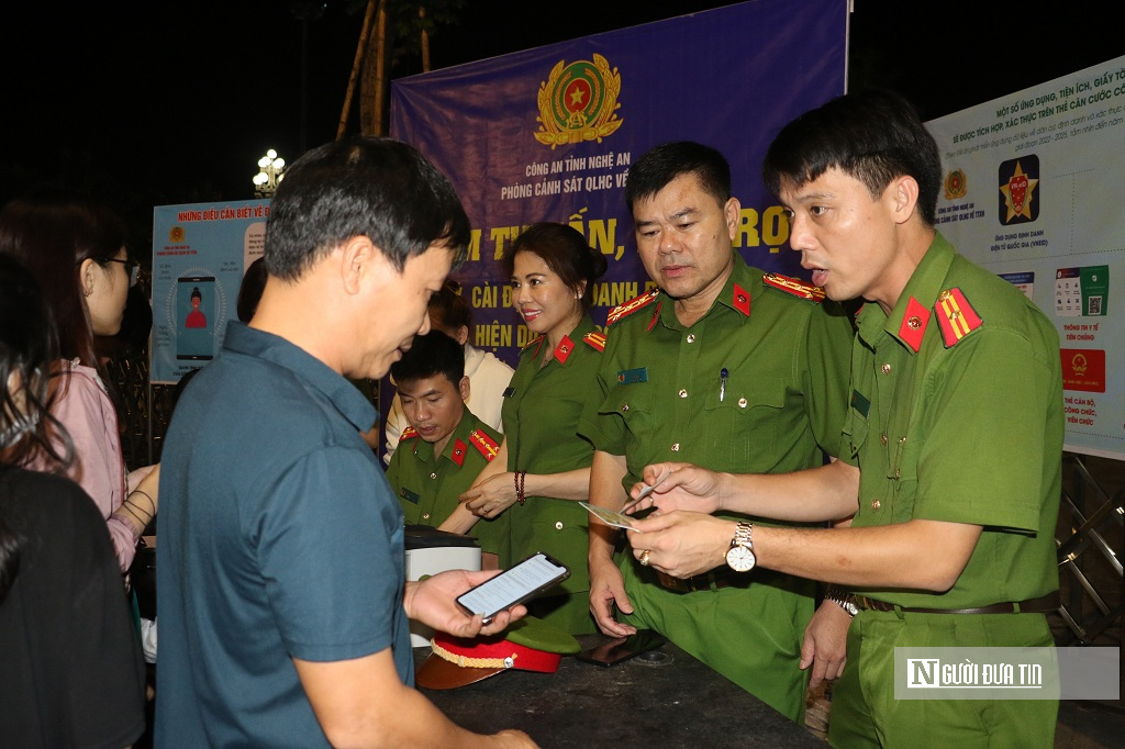 Chuyển đổi số Nghệ An - Bài 2: “Phủ xanh” định danh điện tử, giảm tối đa giao dịch hành chính- Ảnh 4.