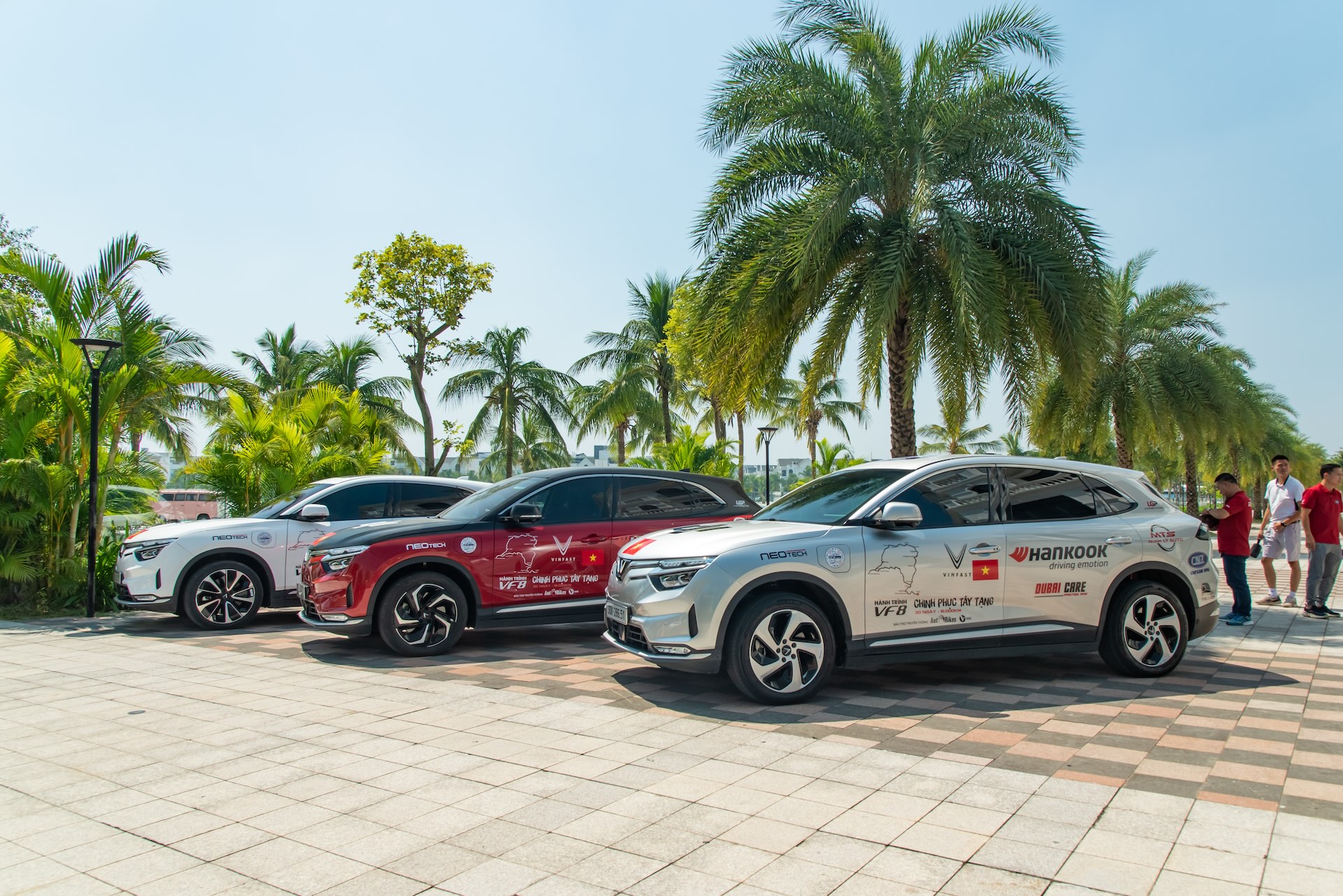 Các chủ xe VinFast VF 8 “lên đồ” chuẩn bị cho hành trình 16.000 km chinh phục Tây Tạng- Ảnh 2. Các chủ xe VinFast VF 8 “lên đồ” chuẩn bị cho hành trình 16.000 km chinh phục Tây Tạng- Ảnh 2.