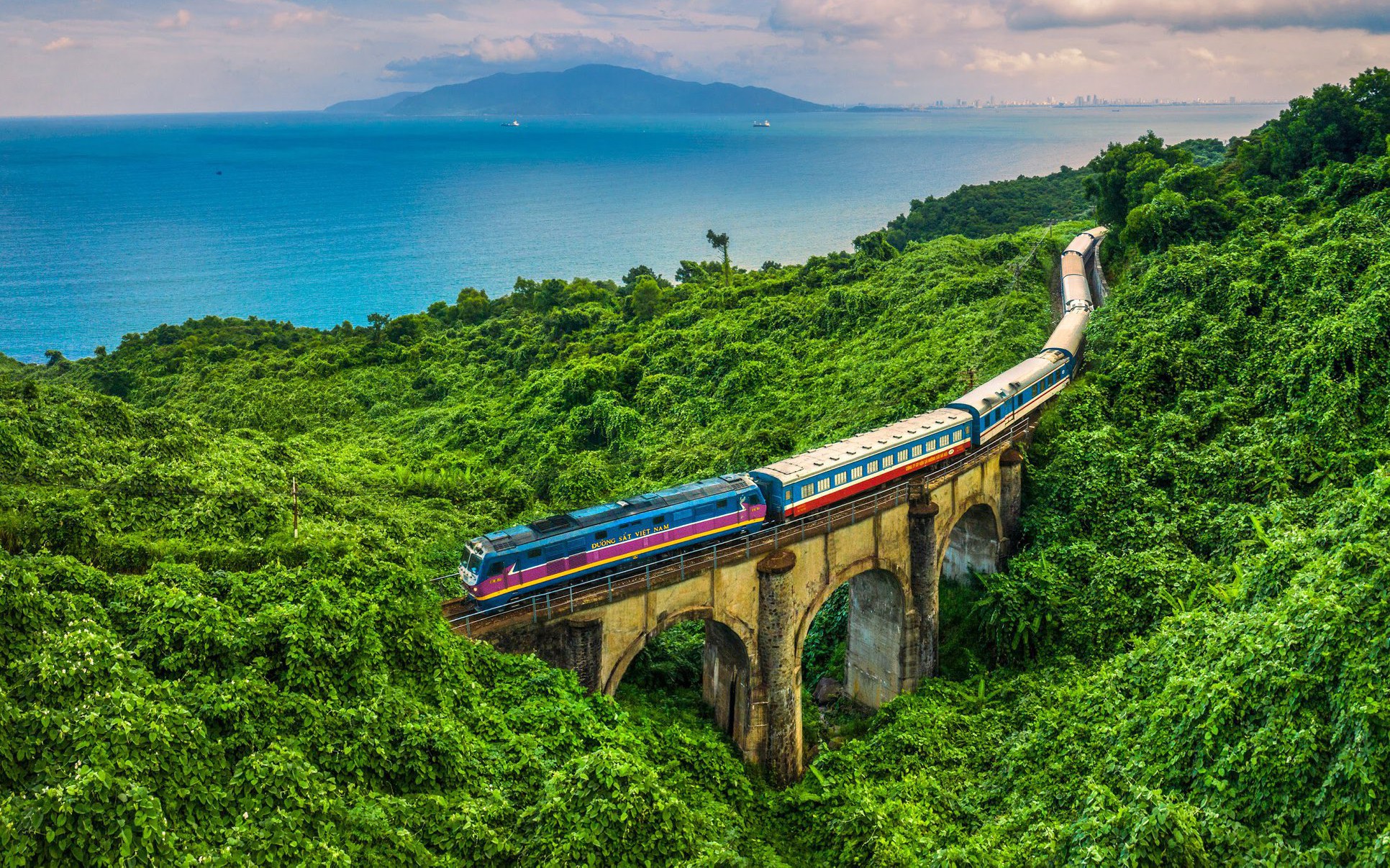 Để con tàu là điểm check-in, nhà ga thành bảo tàng sống