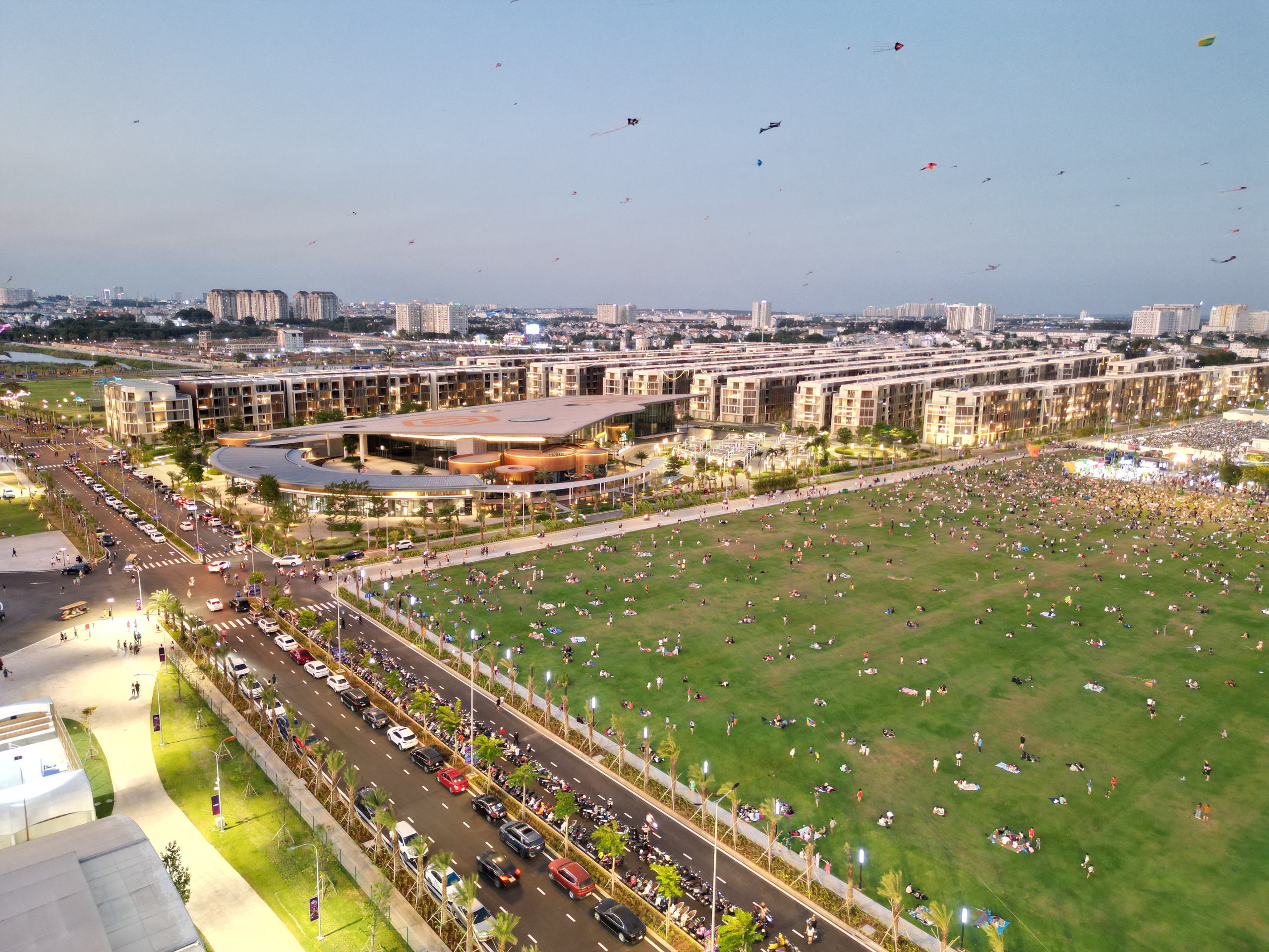 Masterise Homes hé lộ hình ảnh về bộ đôi cao tầng đầu tiên sắp ra mắt tại The Global City- Ảnh 1. Masterise Homes hé lộ hình ảnh về bộ đôi cao tầng đầu tiên sắp ra mắt tại The Global City- Ảnh 1.